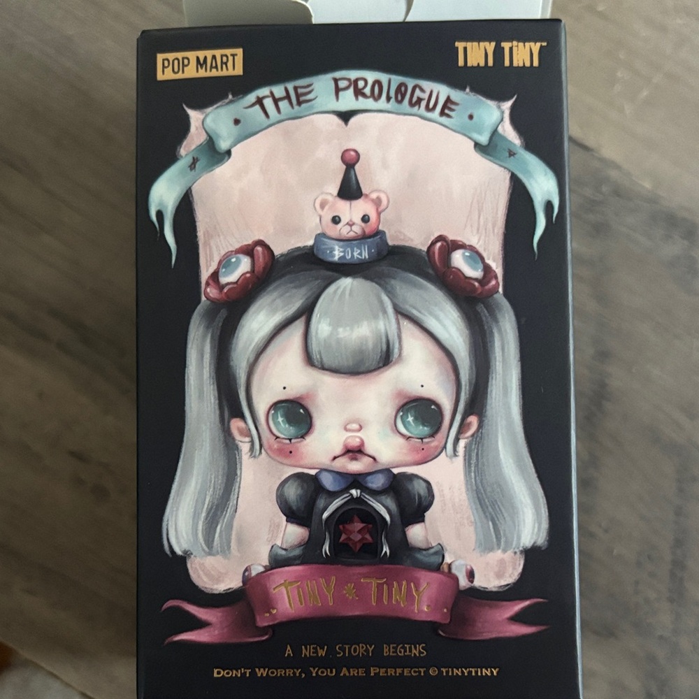 Tiny Tiny THE PROLOGUE FROM POPMART. Confirmed glass house.